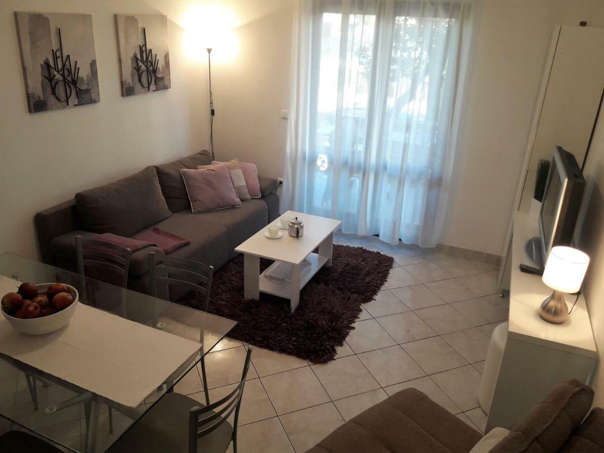 Apartments Ane Sukosan Ngoại thất bức ảnh